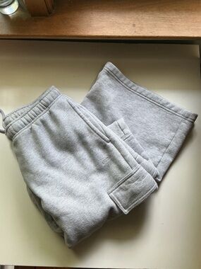 Aritzia Cozy Sweatfleece Mega Cargo Sweatpants